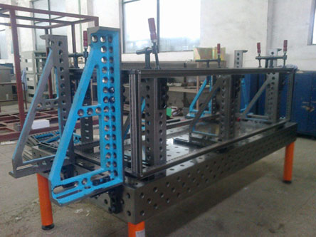 三維柔性焊接平臺(tái) 三維柔性焊接平臺(tái)